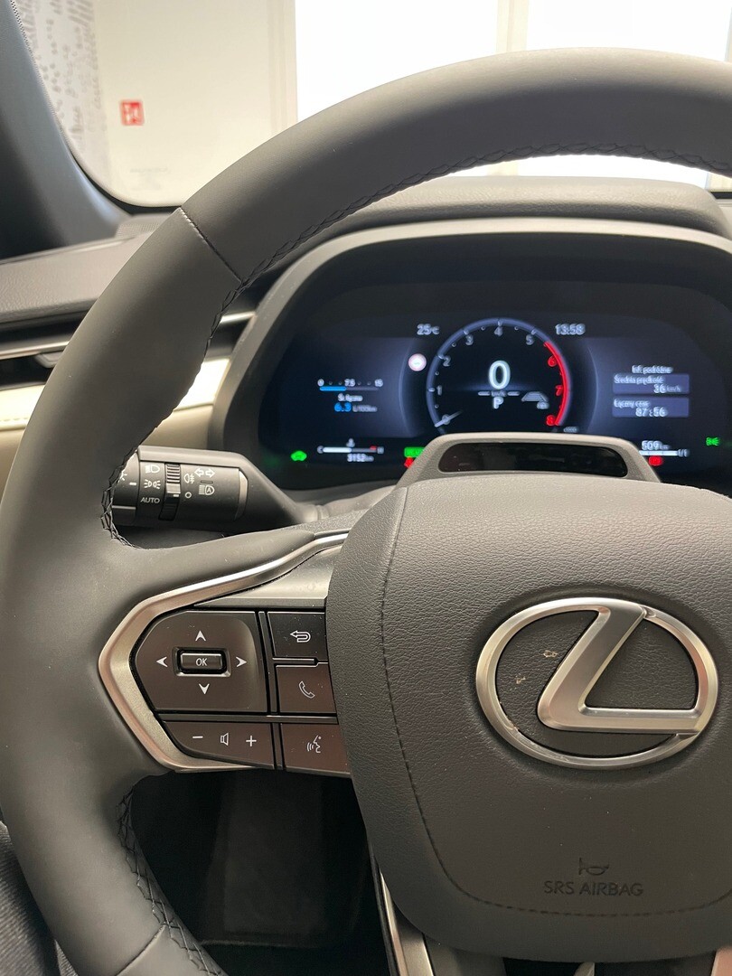 Lexus LBX