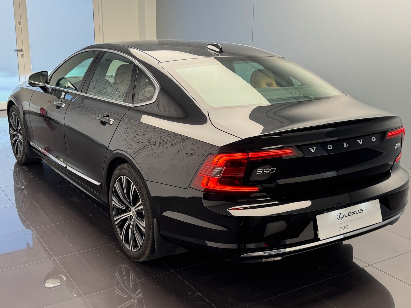Volvo S90