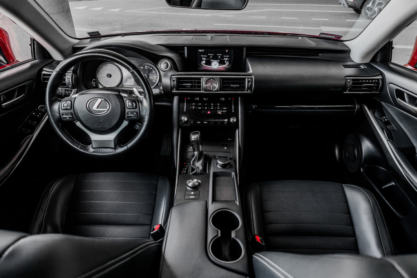 Lexus IS