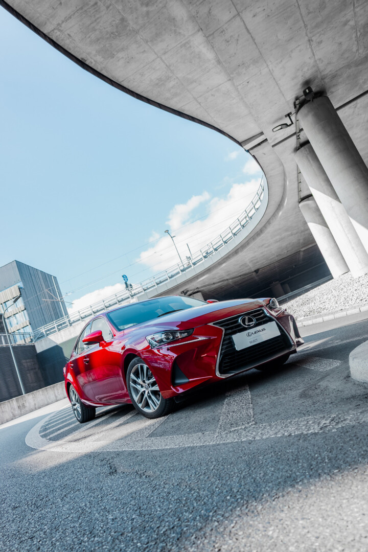 Lexus IS