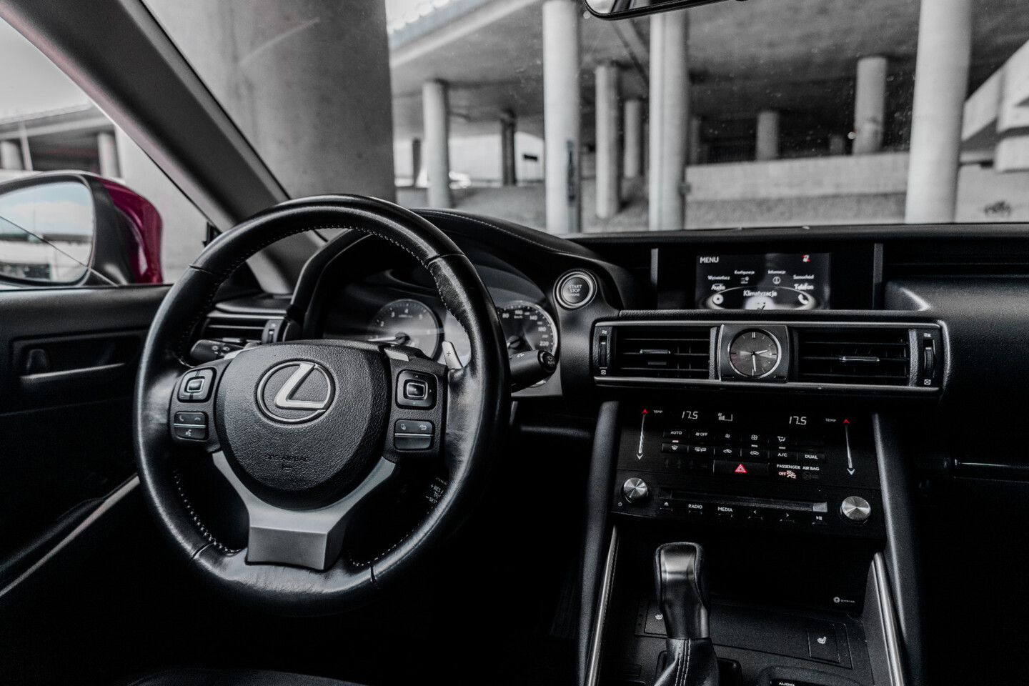 Lexus IS