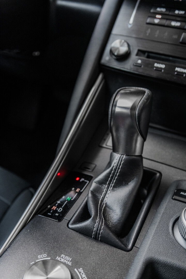 Lexus IS